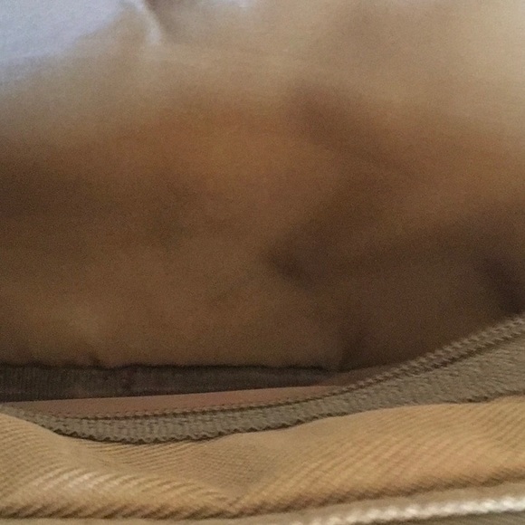 Pouches - Picture 3 of 8